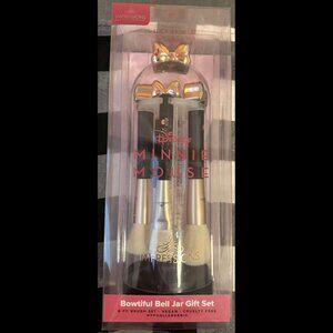 New Minnie Mouse Bowtiful Bell Jar Brush Gift Set